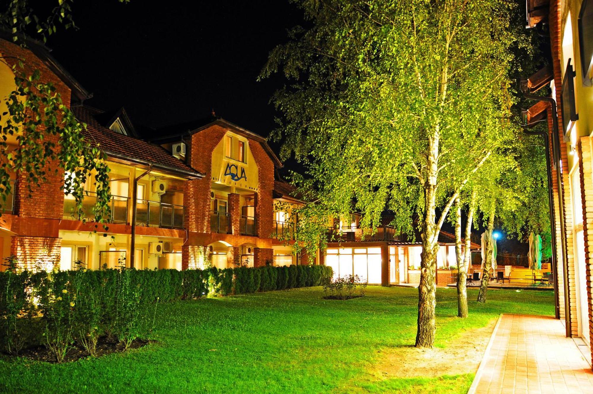 Hotel Aqua Panon Kanjiža エクステリア 写真