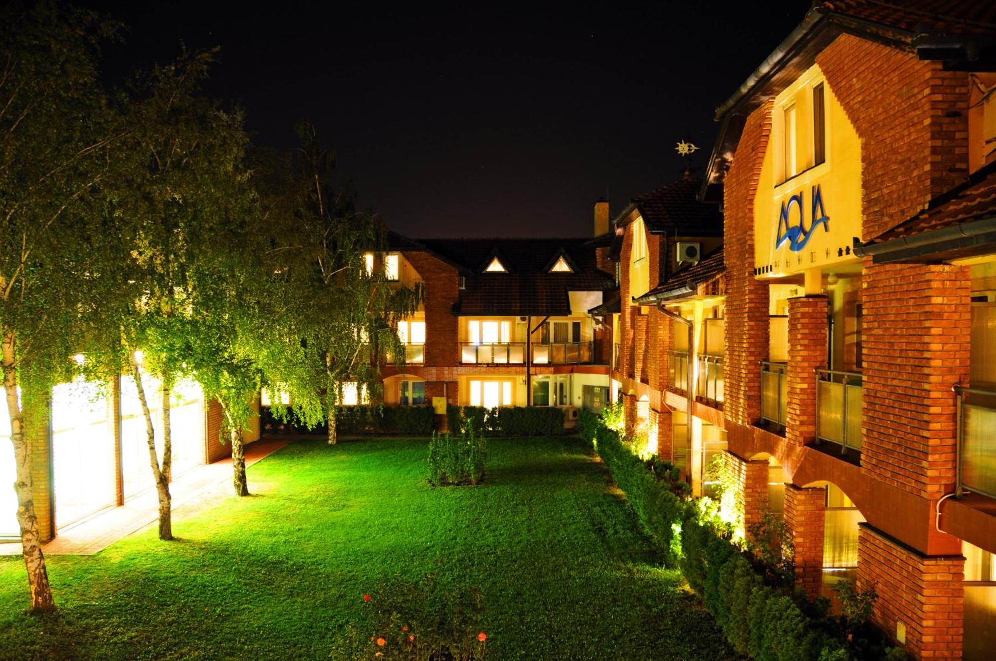 Hotel Aqua Panon Kanjiža エクステリア 写真