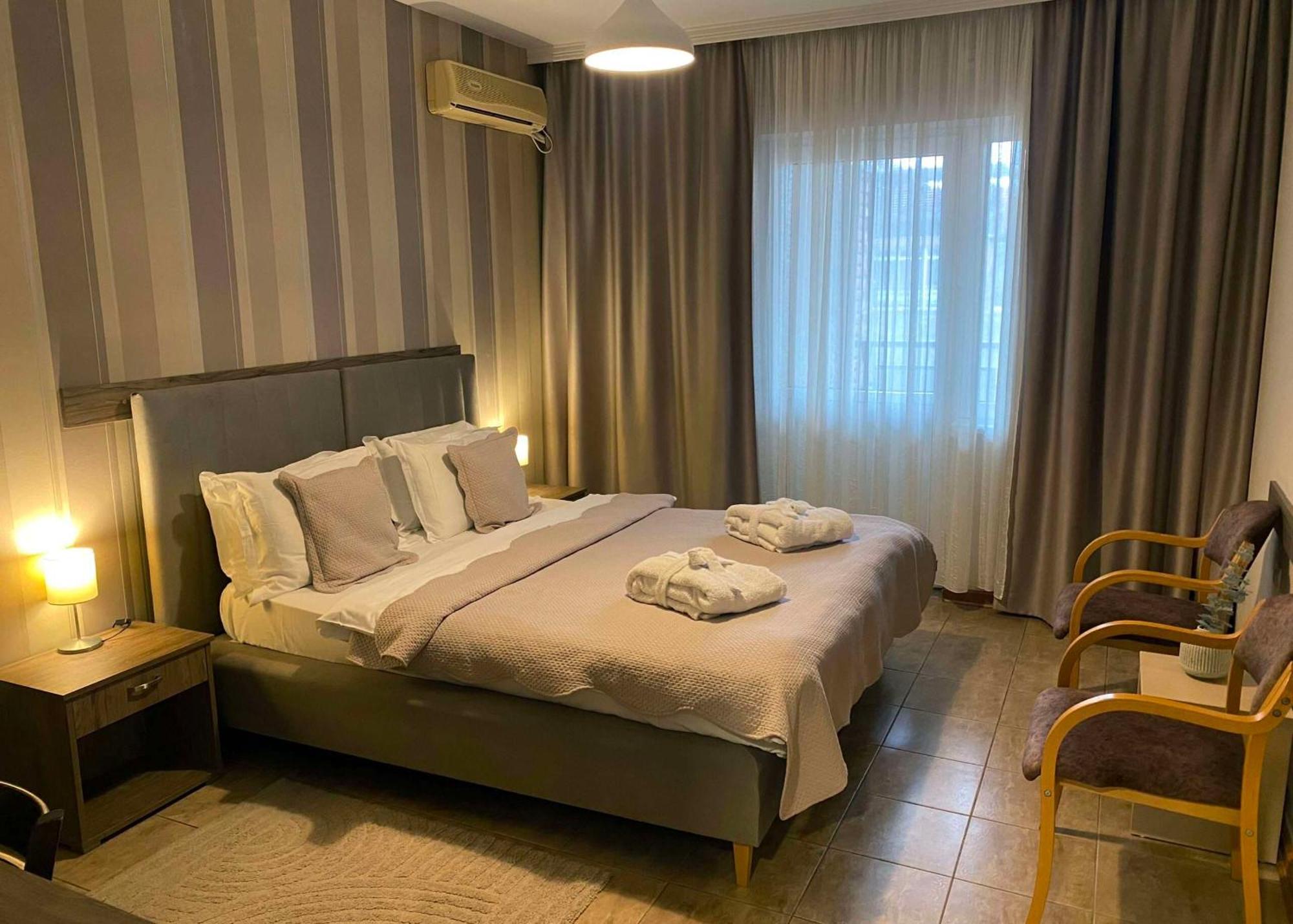 Hotel Aqua Panon Kanjiža エクステリア 写真